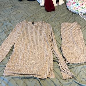 Maternity tights and shirt